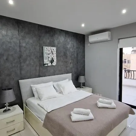 Soul Dive Penthouse - St Julian Malta San Julián