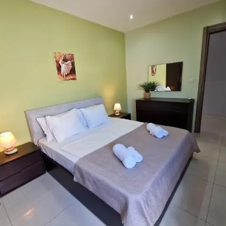 Soul Dive Penthouse - St Julian Malta